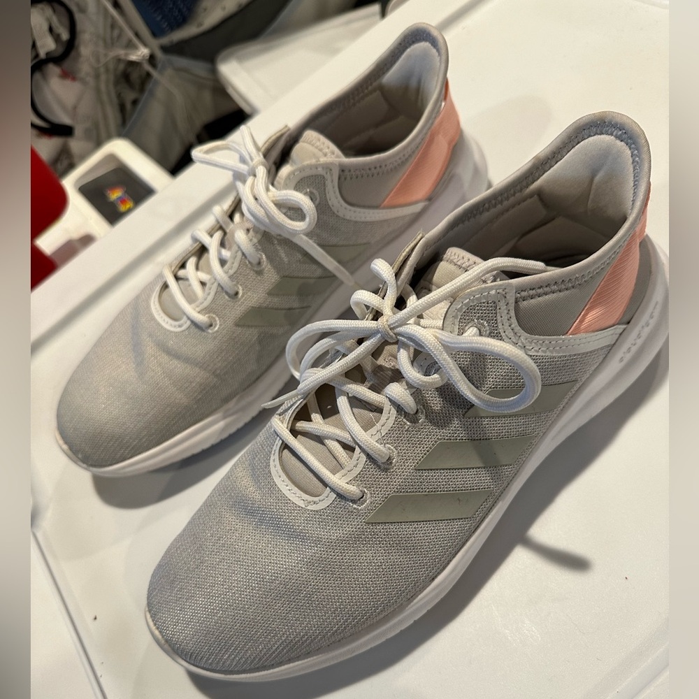 Adidas Cloudfoam Women’s 8.5